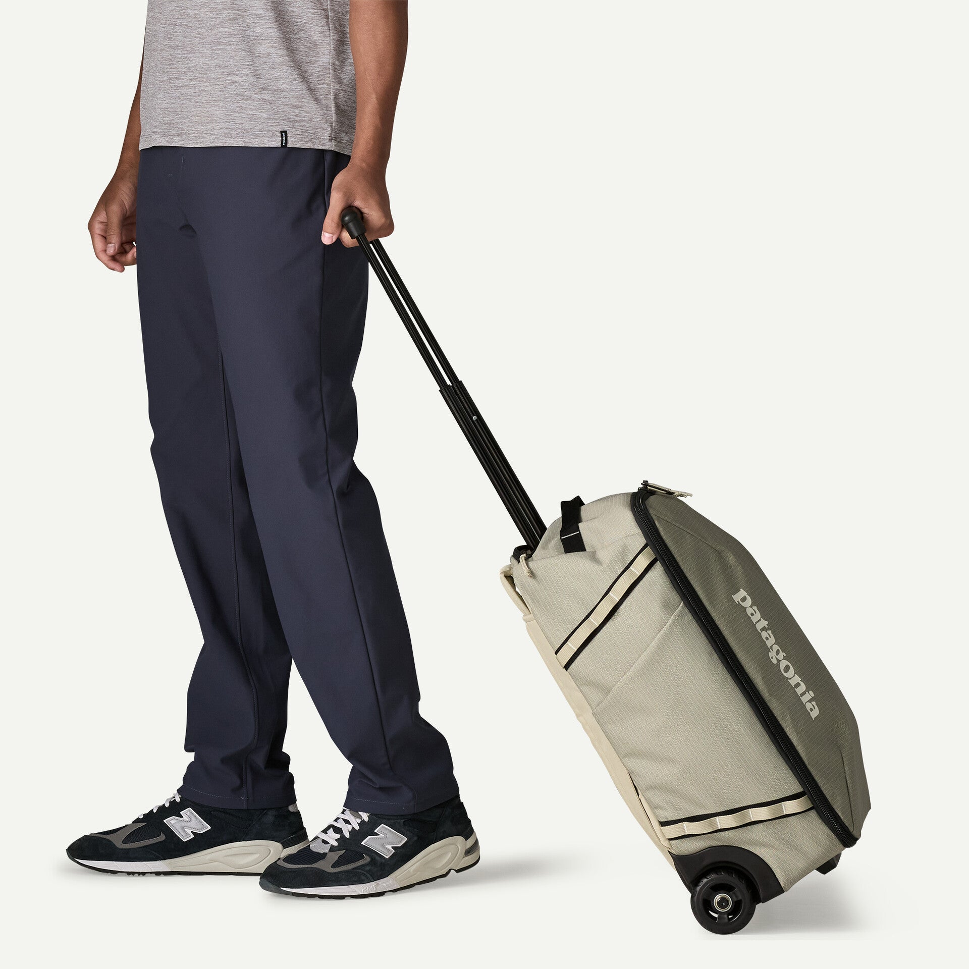 Patagonia - Black Hole® MLC® Wheeled Duffel 34L – The Outfitters