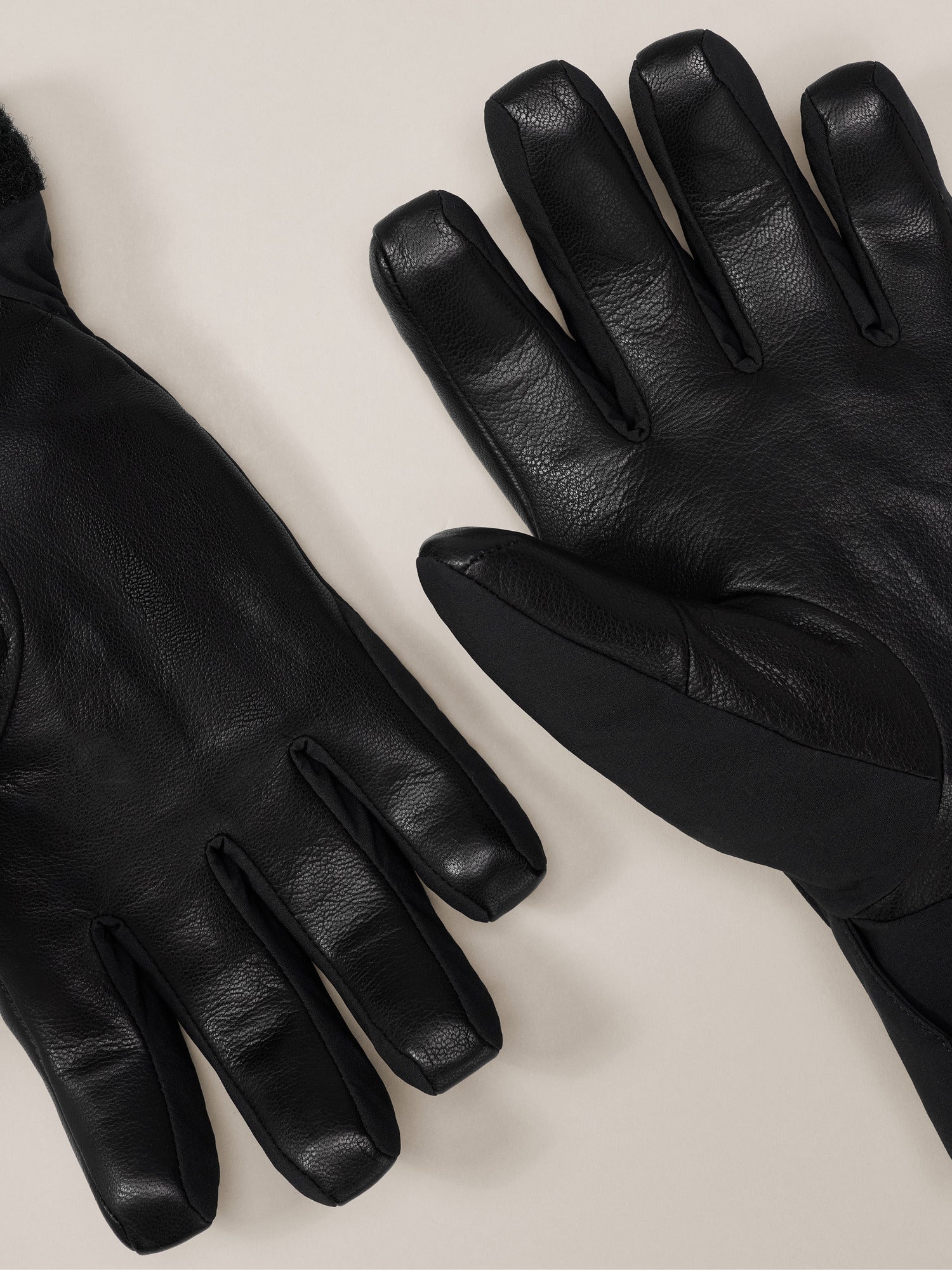 Arc'Teryx - Venta GTX Glove | X000009935 – The Outfitters