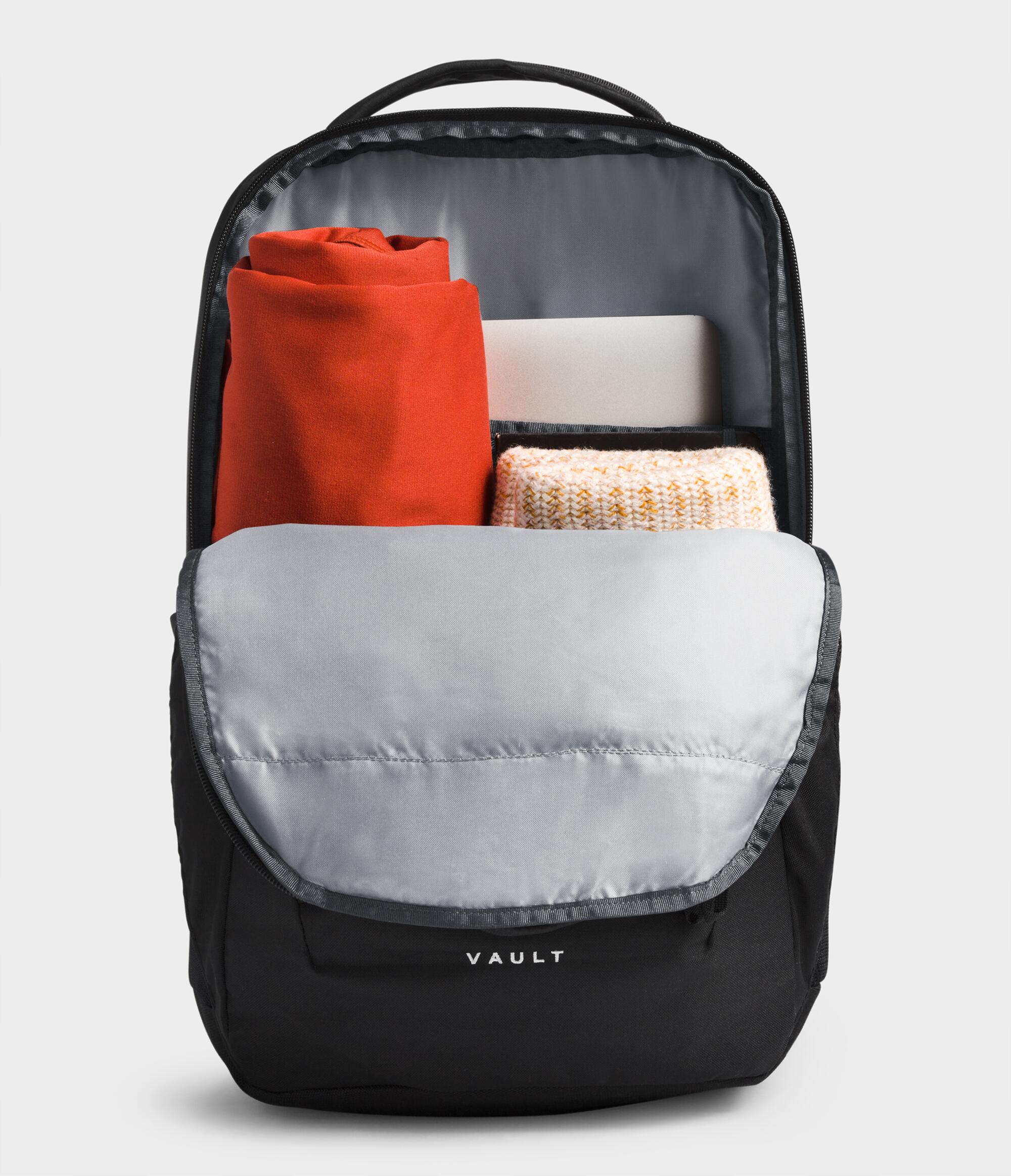 The North Face - Vault Backpack 27L – The Outfitters Adventure