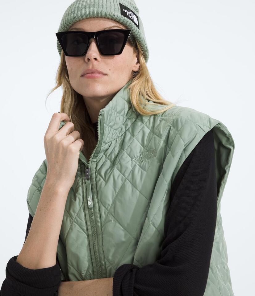 The North Face - Women's Diamond Peak Insulated Vest | NF0A8DPK