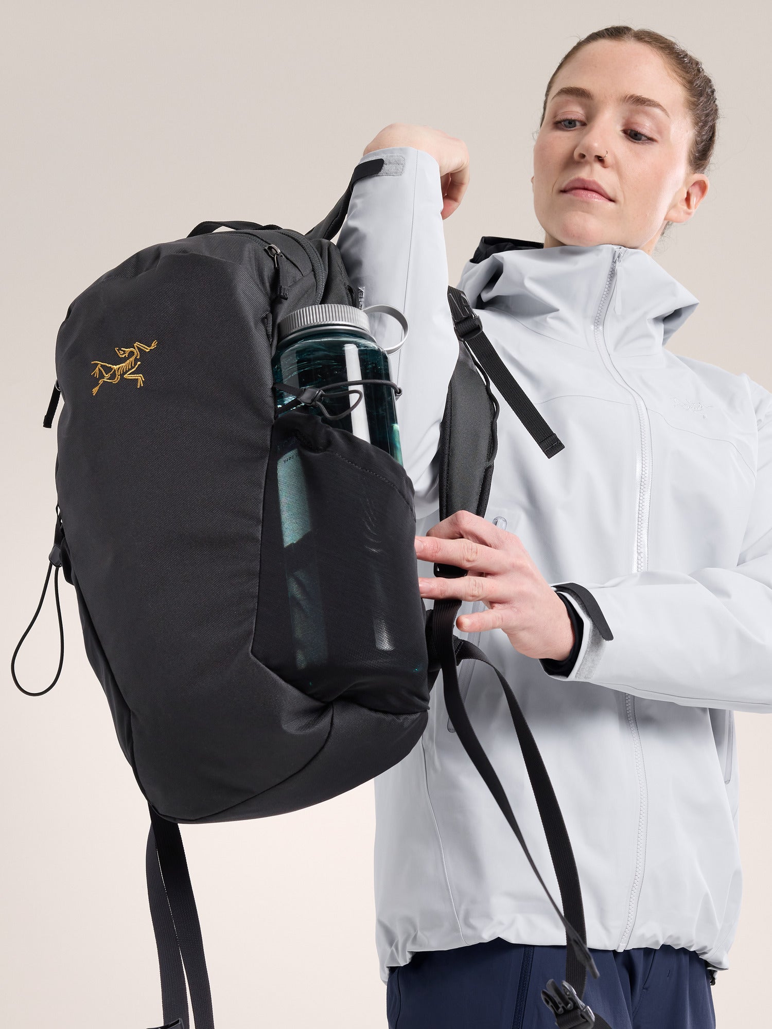 Arc'Teryx - Mantis 16 Backpack - X000006136 – The Outfitters