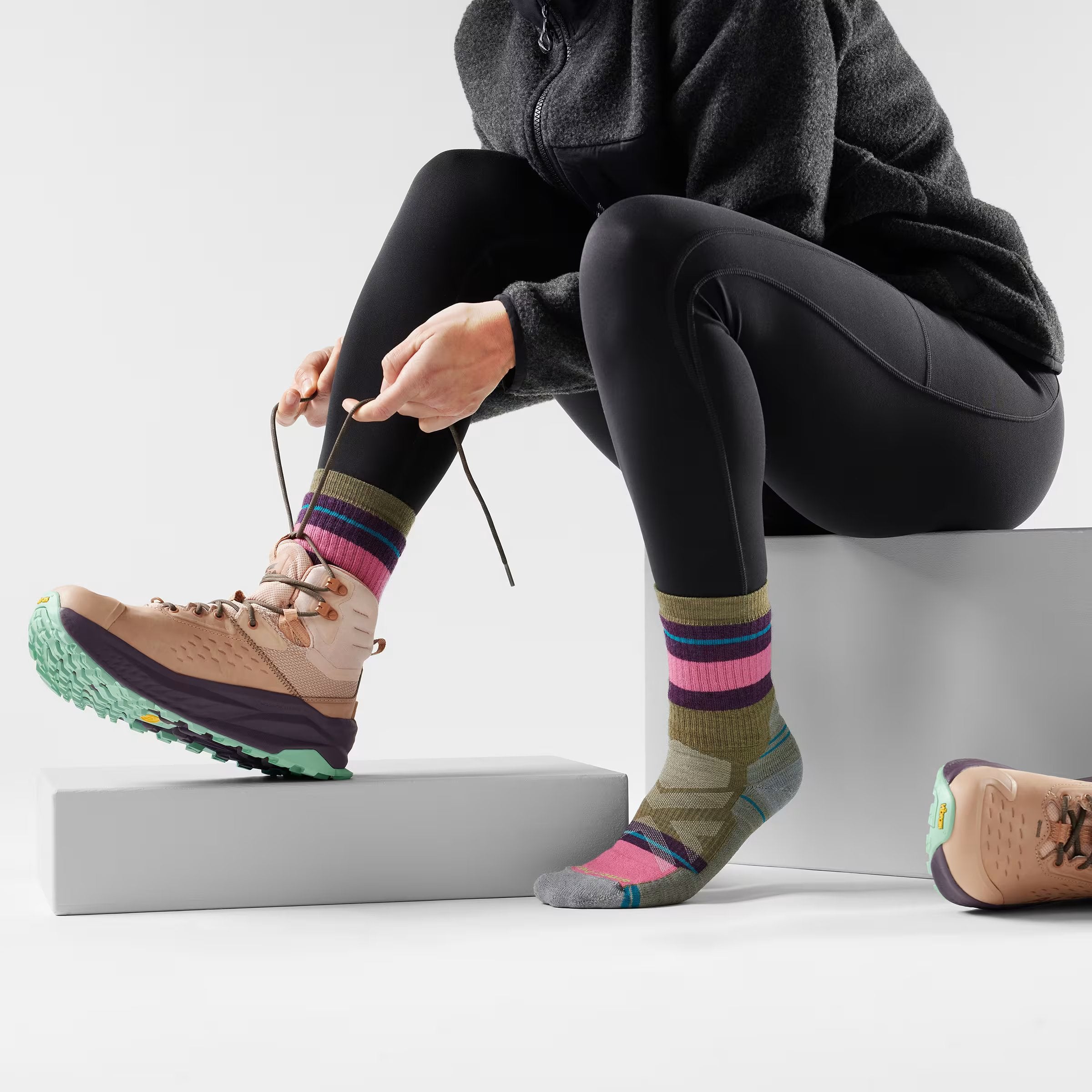 Smartwool - Women's Hike Full Cushion Saturnsphere Crew Socks
