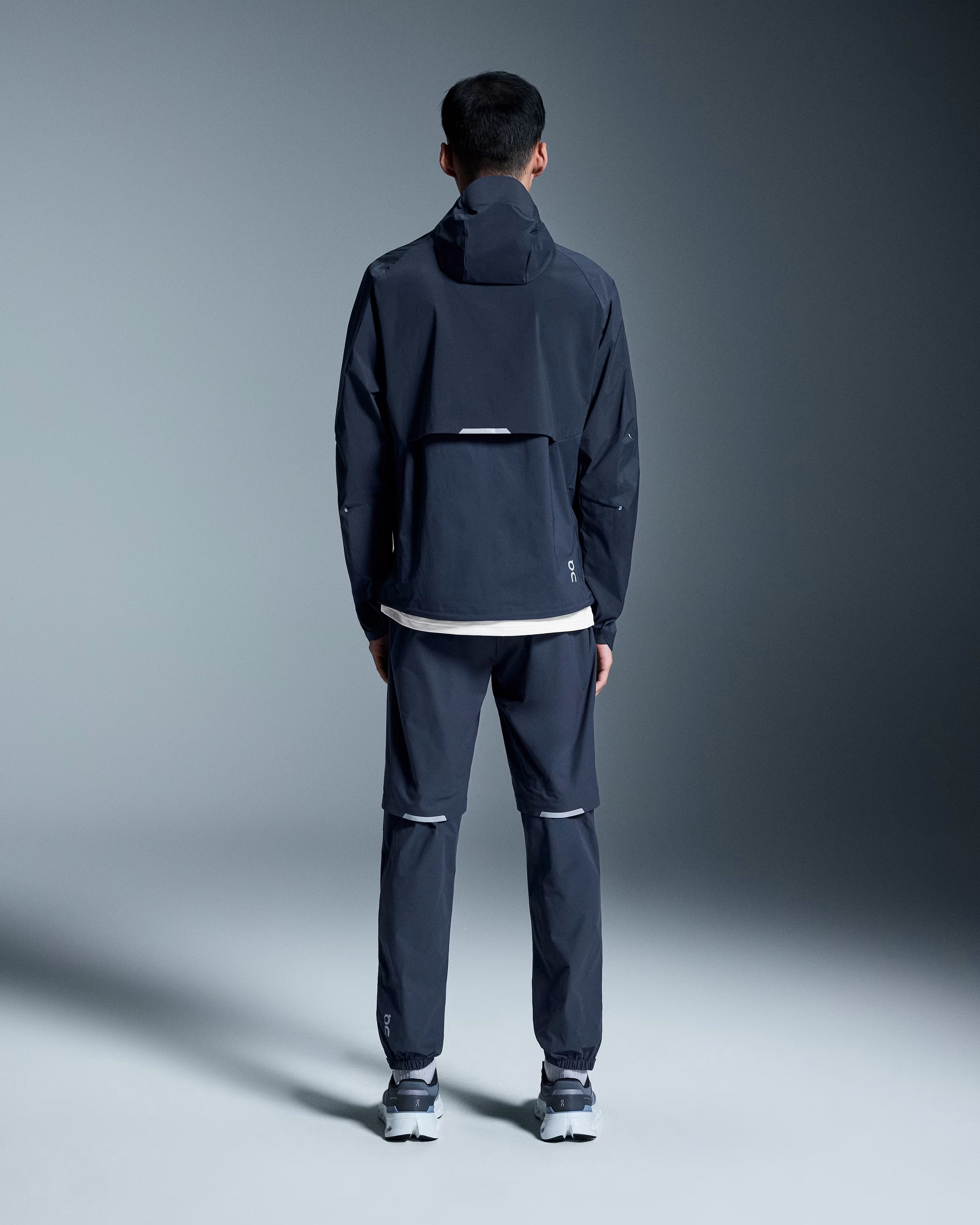 On Running - Men's Core Jacket – The Outfitters Adventure Gear and