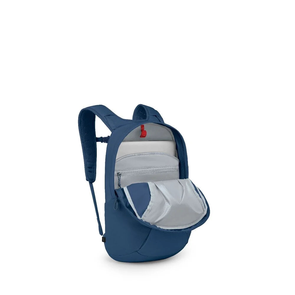 CTC STORE ADVENTURE DAY PACK CTC STORE ⁄ ADVENTURE DAY PACK NAVY